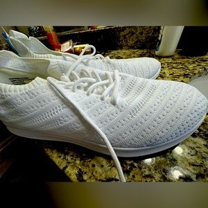Torrid 13WW white sneakers
